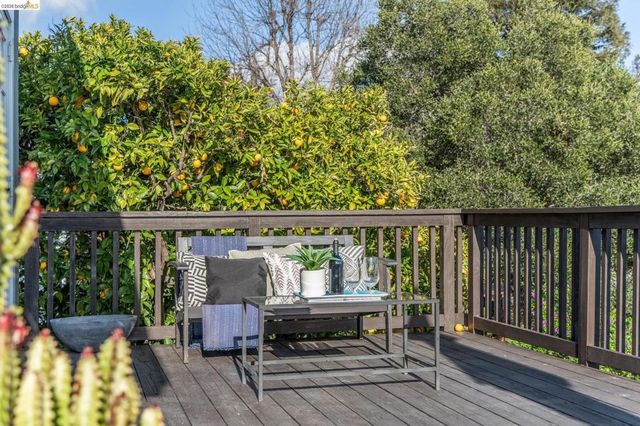 2832 2832 Monticello Ave, Oakland, CA 94619