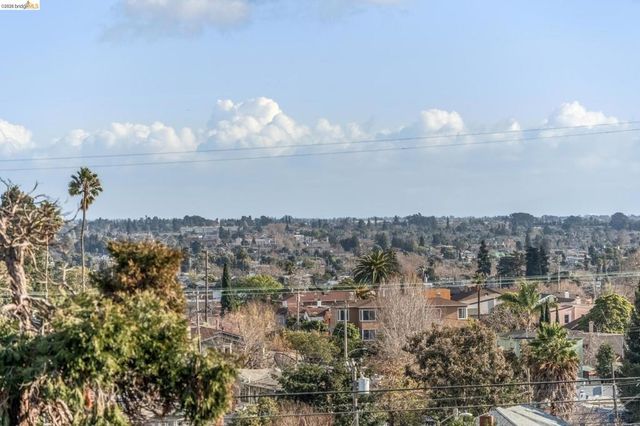 2832 2832 Monticello Ave, Oakland, CA 94619