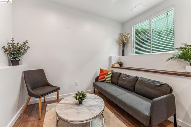 2832 2832 Monticello Ave, Oakland, CA 94619