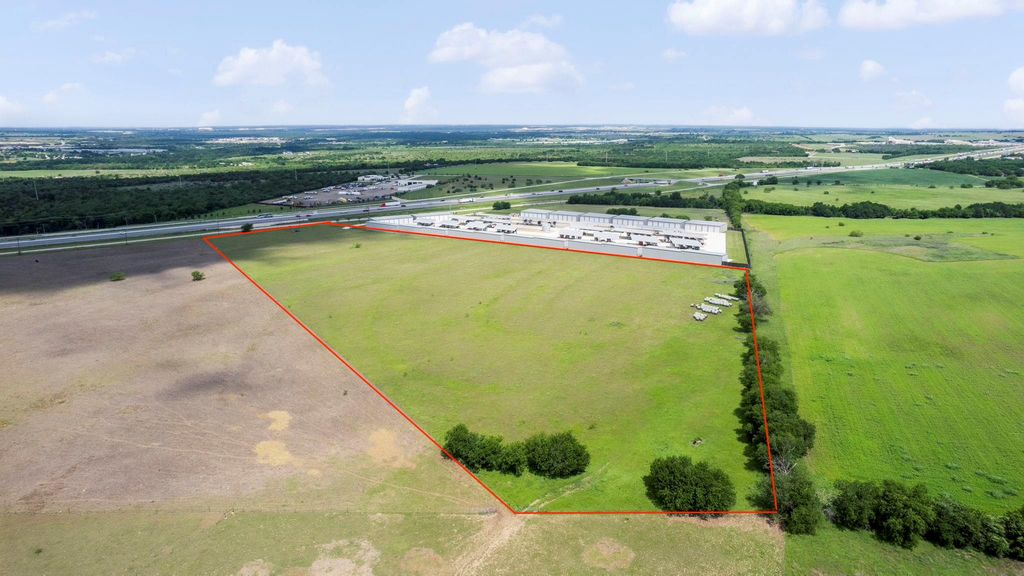 6100 N Interstate 35 - 7 Acres, Georgetown, TX 78626