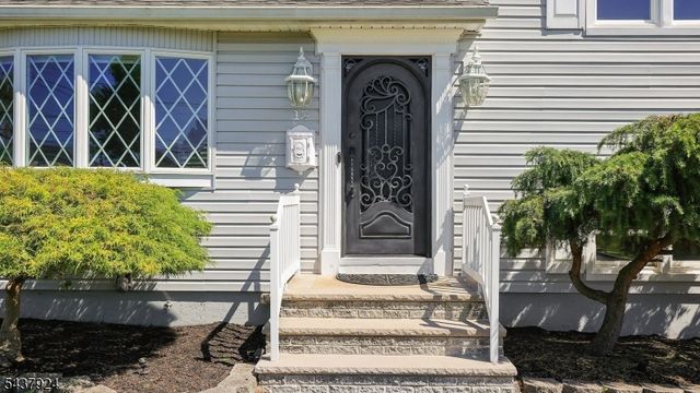 15 Cutler Pl, Clark Twp., NJ 07066