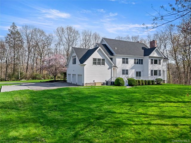10 Samuel Dann Way, Pound Ridge, NY 10576