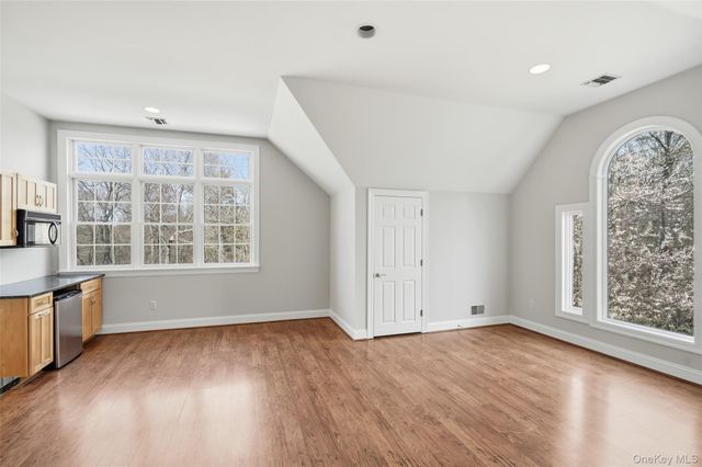 10 Samuel Dann Way, Pound Ridge, NY 10576