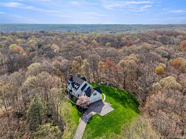 10 Samuel Dann Way, Pound Ridge, NY 10576