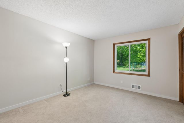 75 Pleasant Lane E, Excelsior, MN 55331