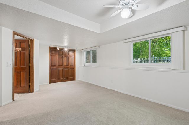 75 Pleasant Lane E, Excelsior, MN 55331
