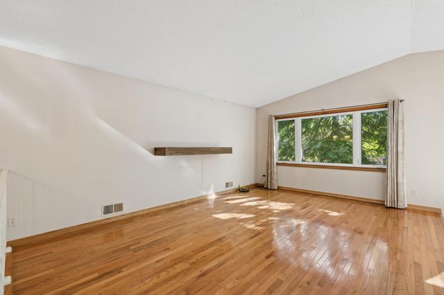 75 Pleasant Lane E, Excelsior, MN 55331