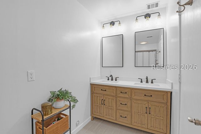 11 Stable Gate Rd, Hilton Head Island, SC 29926