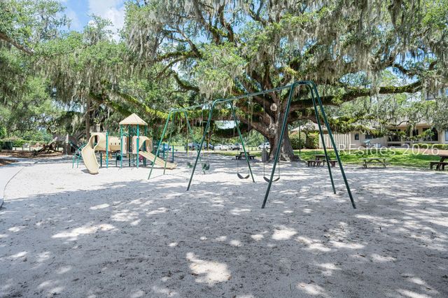 11 Stable Gate Rd, Hilton Head Island, SC 29926