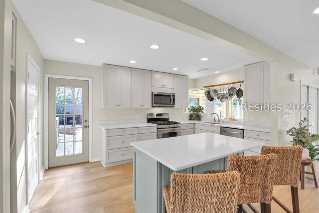 11 Stable Gate Rd, Hilton Head Island, SC 29926