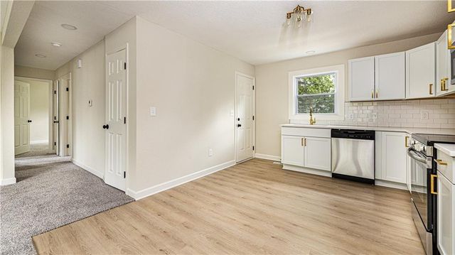 1401 67th Place, Kansas City, MO 64118