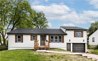 1401 67th Place, Kansas City, MO 64118