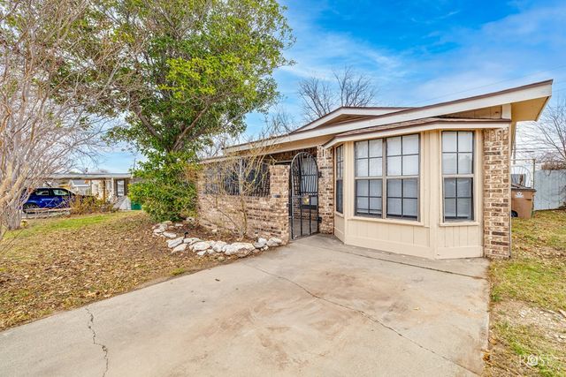 2011 Edmund Boulevard, San Angelo, TX 76901