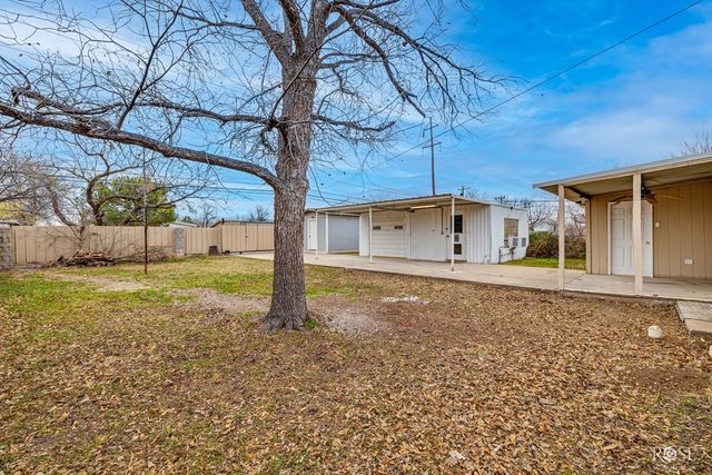 2011 Edmund Boulevard, San Angelo, TX 76901