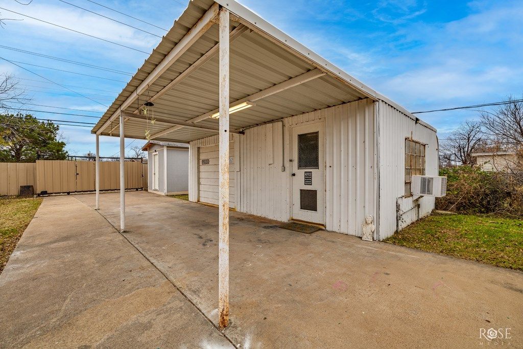 Image 23 of property listing at 2011 Edmund Blvd, San Angelo, TX 76901