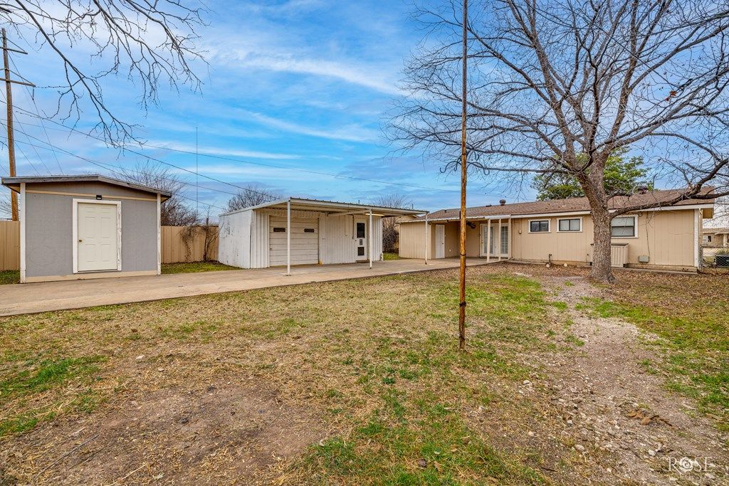 Image 28 of property listing at 2011 Edmund Blvd, San Angelo, TX 76901
