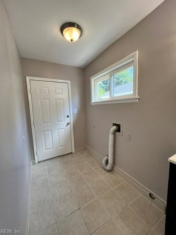 528 Minute Men RD, Virginia Beach, VA 23462