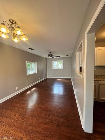 528 Minute Men RD, Virginia Beach, VA 23462