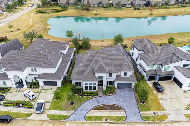 11 Laurel Wreath Trail, Sugar Land, TX 77498