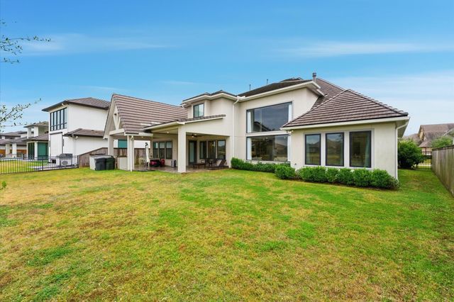 11 Laurel Wreath Trail, Sugar Land, TX 77498