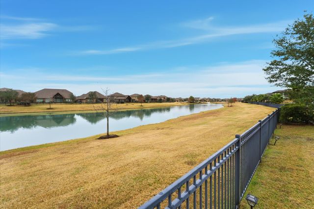 11 Laurel Wreath Trail, Sugar Land, TX 77498