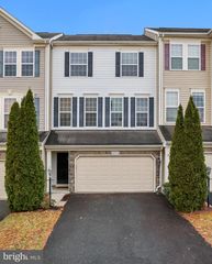 42473 PATRICK WAYNE SQ, Broadlands, VA 20148