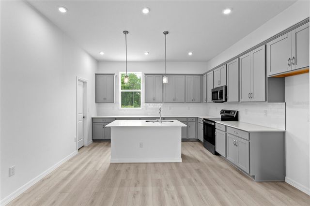 9614 MONTAGUE STREET, Westchase, FL 33626