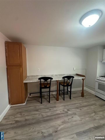 229-233 Park 6, East Rutherford, NJ 07073