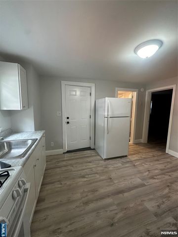 229-233 Park 6, East Rutherford, NJ 07073