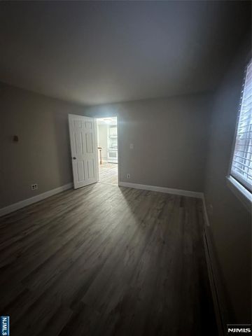 229-233 Park 6, East Rutherford, NJ 07073