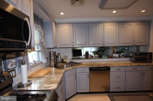 1 ARC CT, Absecon, NJ 08201