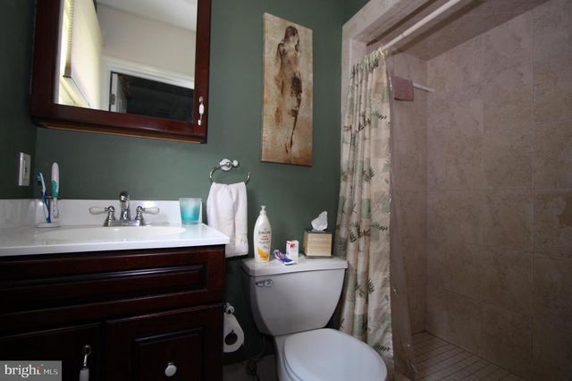 1 ARC CT, Absecon, NJ 08201