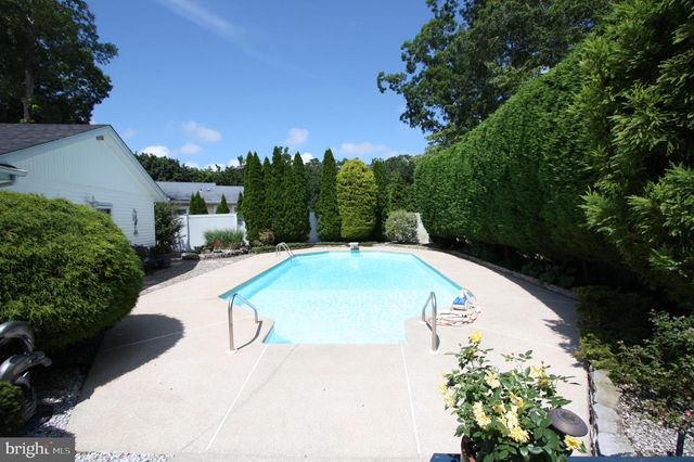 1 ARC CT, Absecon, NJ 08201