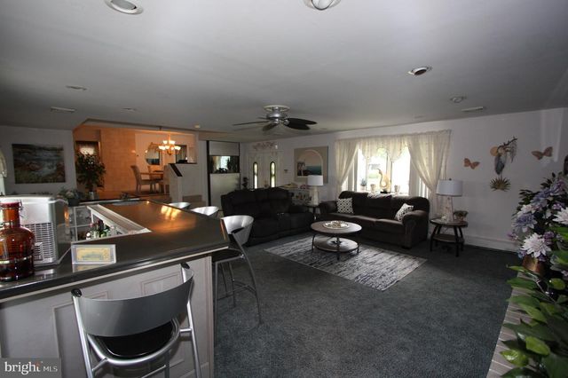 1 ARC CT, Absecon, NJ 08201