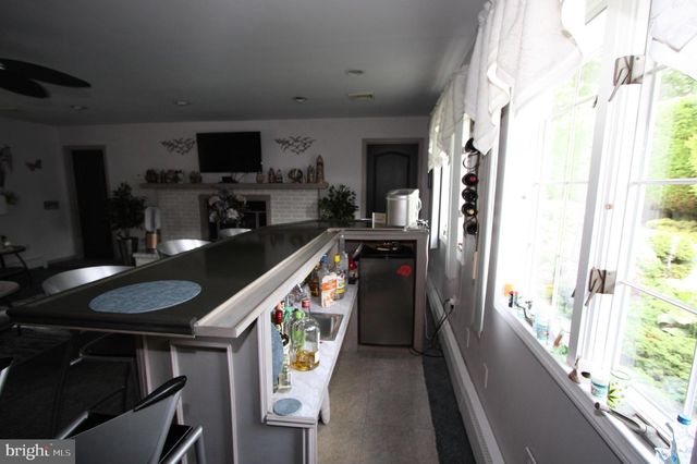 1 ARC CT, Absecon, NJ 08201