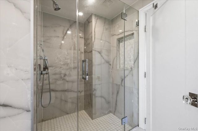 230 Ocean Avenue, Lawrence, NY 11559