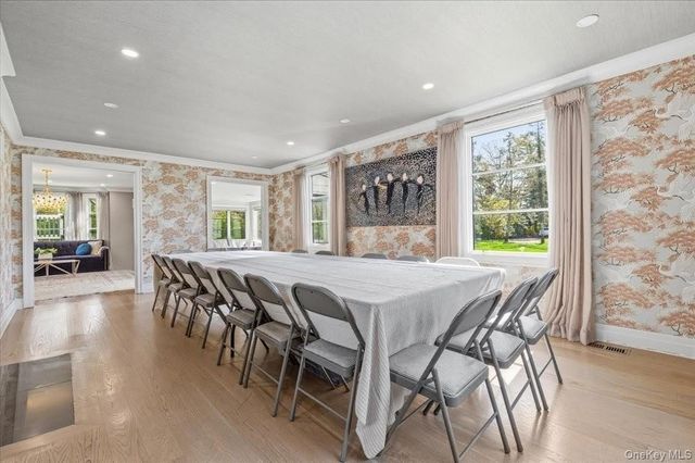 230 Ocean Avenue, Lawrence, NY 11559