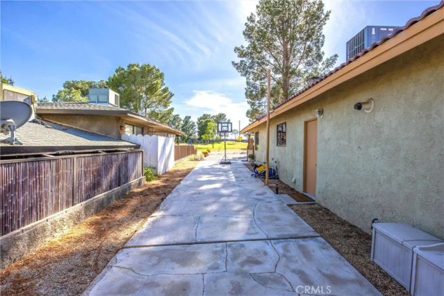 14651 Greenbriar Drive, Helendale, CA 92342