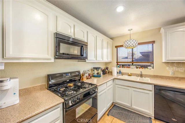 14651 Greenbriar Drive, Helendale, CA 92342
