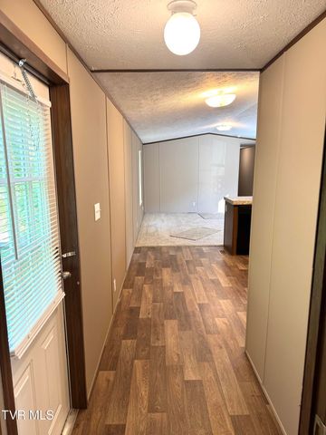 236 Redwood Drive, Raven, VA 24639