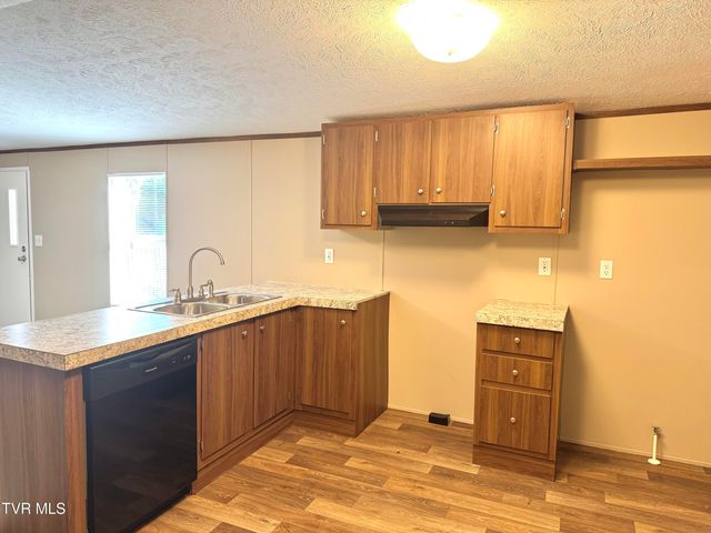 236 Redwood Drive, Raven, VA 24639