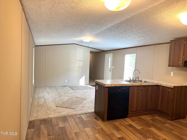 236 Redwood Drive, Raven, VA 24639