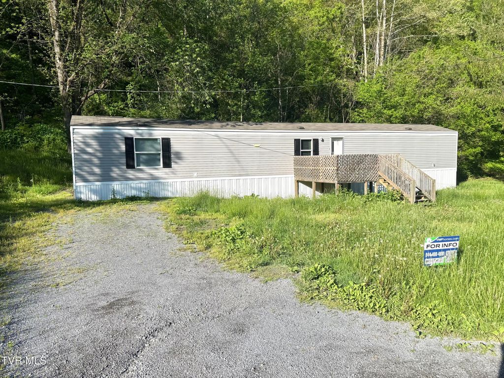 236 Redwood Drive, Raven, VA 24639