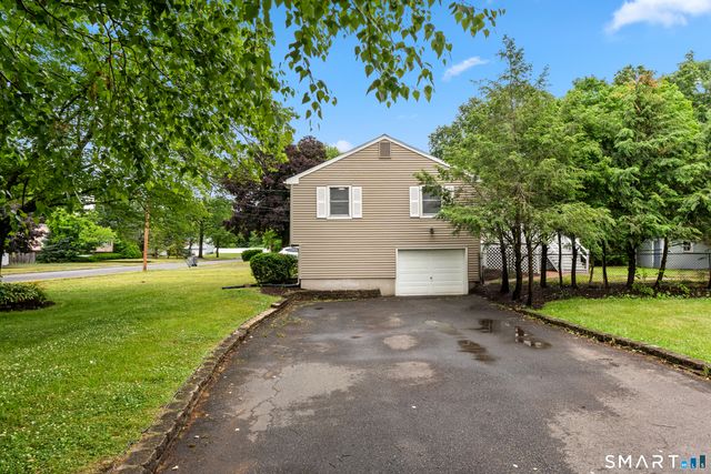40 Woodside Lane, Plainville, CT 06062