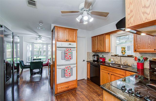 9502 Ballin David Drive, Spring, TX 77379