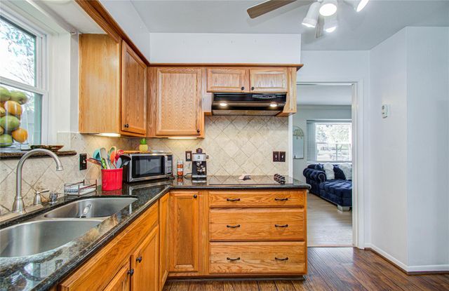 9502 Ballin David Drive, Spring, TX 77379