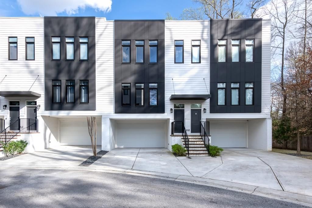 Image 1 of property listing at 1099 Briar Cove Circle, Atlanta, GA 30329
