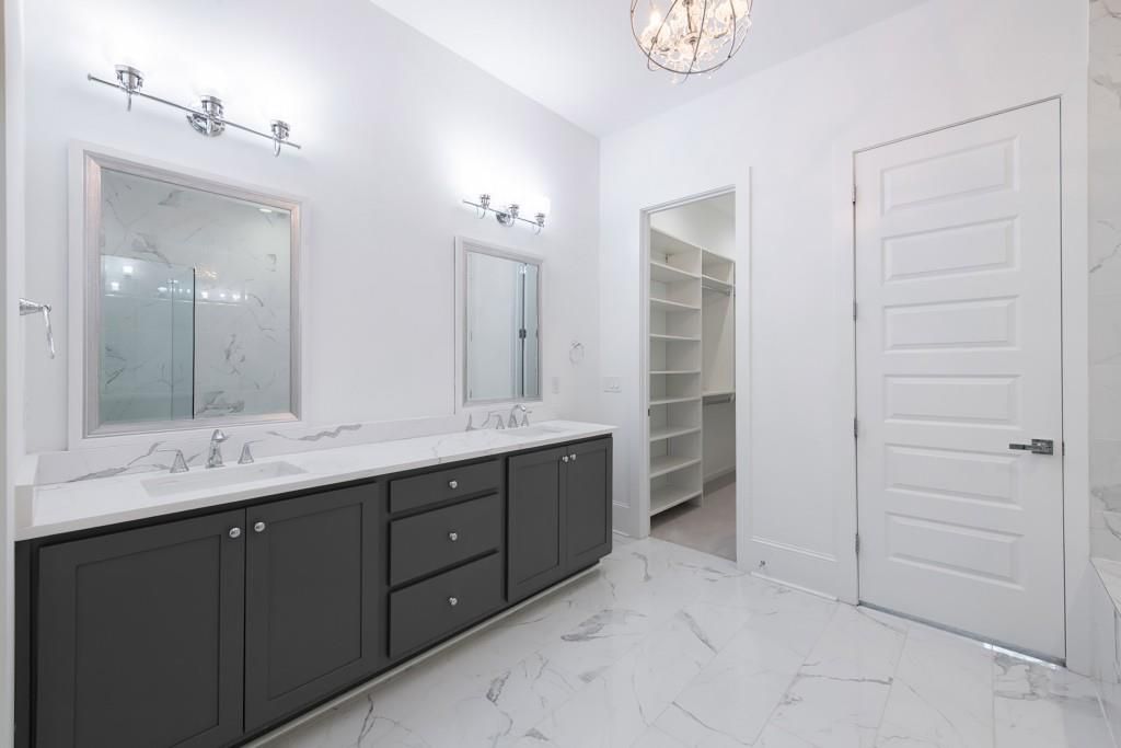 Image 22 of property listing at 1099 Briar Cove Circle, Atlanta, GA 30329