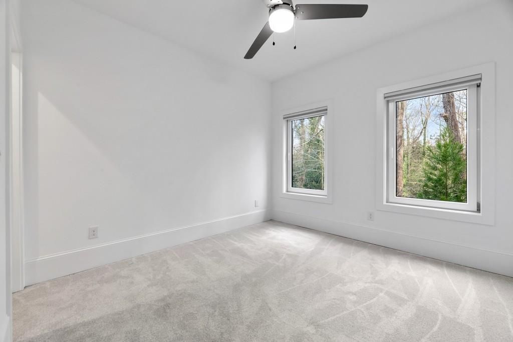 Image 26 of property listing at 1099 Briar Cove Circle, Atlanta, GA 30329