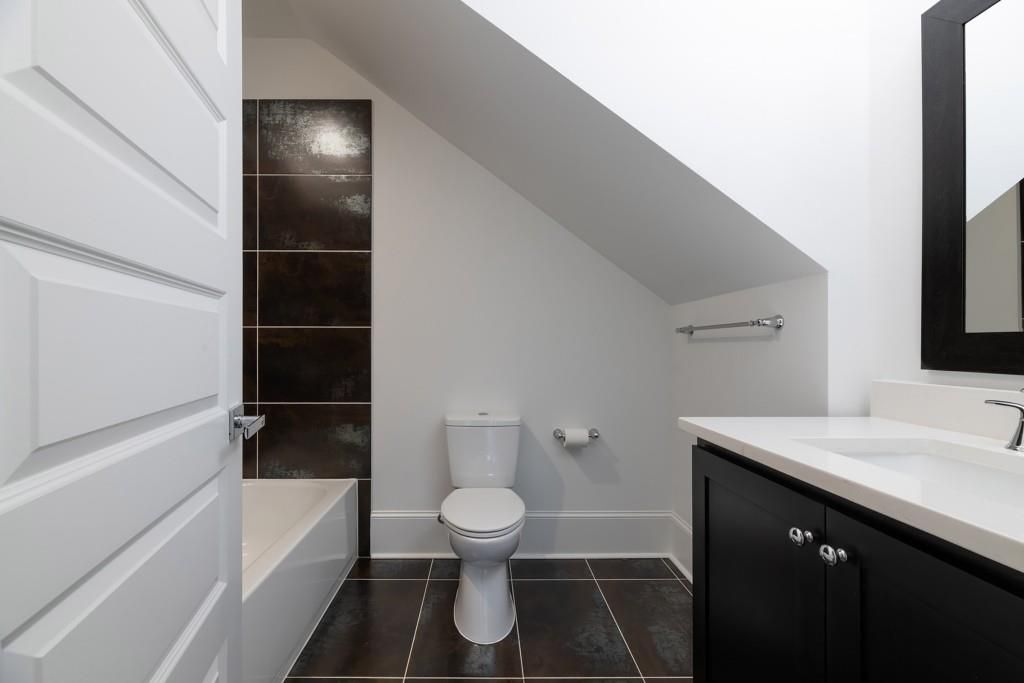 Image 27 of property listing at 1099 Briar Cove Circle, Atlanta, GA 30329